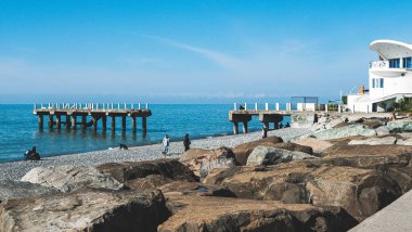 Batumi Gürcistan 'ın Karadeniz kıyısı üzerinde şehir manzarası sakin hava açık gündüz macera yolculuğu