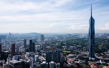 Kuala Lumpur Malezya gökdelenlerinin mimari şehir manzarası cam binalar