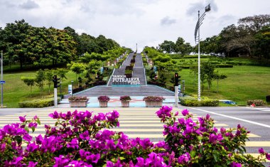 Mimari binalar putrajaya şehrinin başkent fotoğrafı.