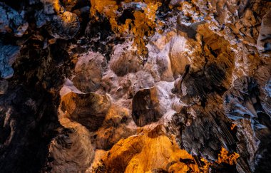 Budist mağara tapınağı güneydoğu Asya 'daki taş duvarları kapatın.