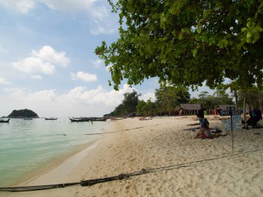 Koh Lipe, Adang-Rawi Takımadaları, Tayland 'da rahatlatıcı tropik plaj sahnesi