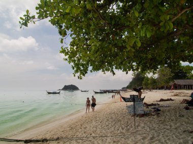 Koh Lipe, Adang-Rawi Takımadaları, Tayland 'da rahatlatıcı tropik plaj sahnesi