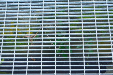 MANHOLE KUŞAĞI DEMİR RAM 'dan yapılmıştır.