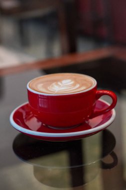 Purwokerto City, Central Java, Endonezya 'da Endonezya kahvesinin güzel tadı. 31 Ekim 2024 'te bir profesyonel tarafından çekilmiş. Endonezya kültürüyle güzel bir kahve.