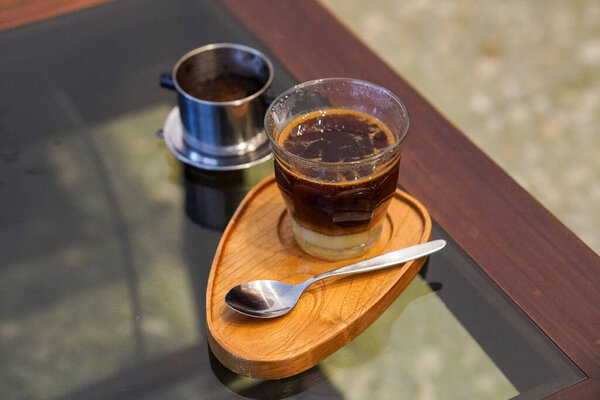 Приятный вкус индонезийского кофе в городе Пурвока, Центральная Ява, Индонезия. Снято 20 ноября 2024 года профессионалом. Это хороший кофе с индонезийской культурой.