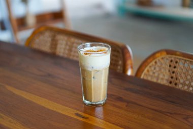 Purwokerto City, Central Java, Endonezya 'da Endonezya içkisinin güzel tadı. 10 Aralık 2024 'te bir profesyonel tarafından çekilmiştir. Endonezya kültürüyle güzel bir içki.