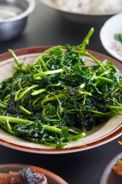 Baharat açısından zengin Endonezya mutfağı, 6 Şubat 2025 'te yakalandı. Canlı renkler ve aromatik malzemeler lezzetli ve otantik bir mutfak sahnesi yaratır.