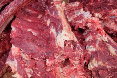 Bir yığın taze kırmızı sığır eti yakın. Grafik tasarımı için, 3B görüntüleme ve pankart arkaplanı