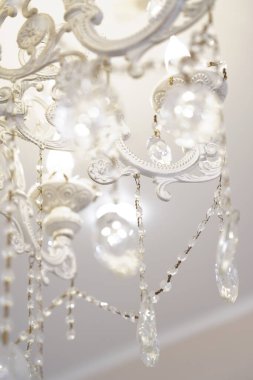 Masada beyaz düğün süslemesi