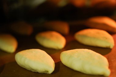 çörek, hamur işi, ekmek, turta, ev yapımı kek, un ürünleri