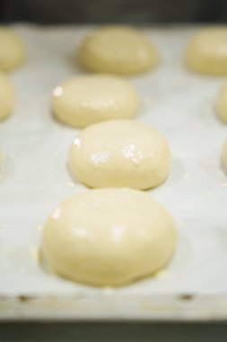 Masada kurabiye pişirmek..