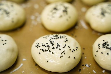 Lezzetli yiyeceklere yakın.