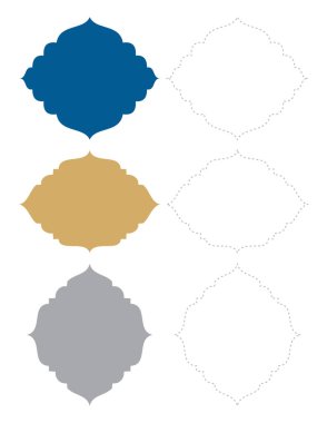 Değişik renk ve şekillere sahip üç boş pankart seti