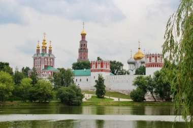 Şehirdeki kutsal üçlüdeki kutsal kan kilisesi. Kurtarıcının kilisesi, dökülen beyaz kan kremlin Moskova 'da.