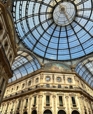 Vittorio emanuele II Galerisi, Milan İtalya