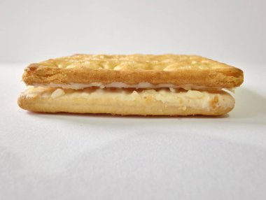 Lezzetli ve lezzetli badem kurabiyelerini yakın.