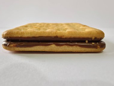 Çikolata ve vanilyalı buz. Çikolata kaplı kurabiyeler.