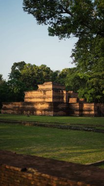 Muaro Jambi Tapınağı, Endonezya 'nın en büyük Budist tarzı kompleksi.