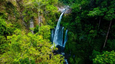 Sendang Gile Şelalesi, Rinjani Dağı Ulusal Parkı, Senaru Köyü, Bayan, Kuzey Lombok, Endonezya