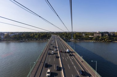 Teleferiklerin köprüsünden hava görüntüsü..