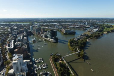 Alacakaranlık şehrinin hava manzarası, Almanya