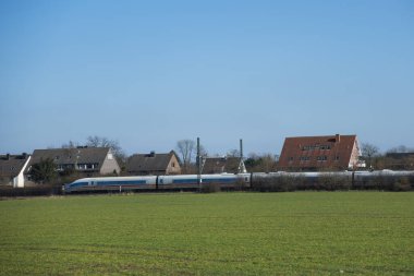 Tren istasyonunda tren.