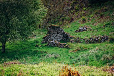 Knapdale Ormanı 'nda, Coille Gölü' nün kıyısında Kilmory Oib adında bir kasabanın kalıntılarını bulabilirsiniz. Bilinen en eski referanslardan biri 1694 Saat Vergisi.