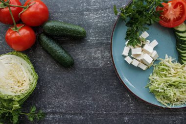 sağlıklı beslenme ve vejetaryen konsepti. taze organik sebze.