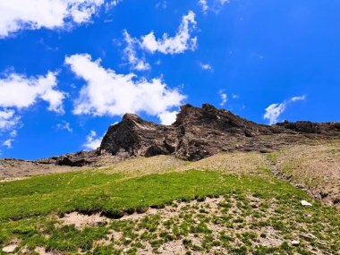 Dağların güzel manzarası