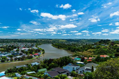 Whanganui, Yeni Zelanda 'daki Dury Hill' den Whanganui Nehri ve şehir manzarası