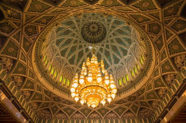 Muscat, Umman Sultan Qaboos Ulu Camii'nin iç