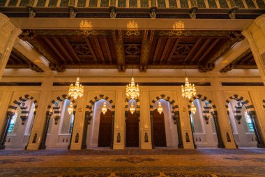 Muscat, Umman Sultan Qaboos Ulu Camii'nin iç