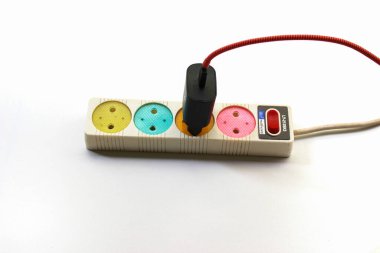 Bilgisayar için elektrik kablosu.