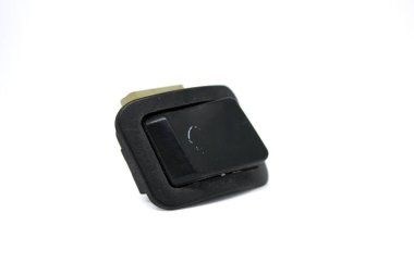 Kırık motosiklet lambası anahtarı beyaz arkaplanda izole edildi