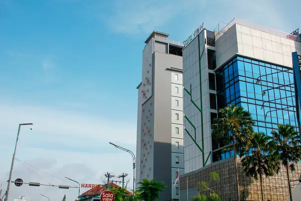 Endonezya, Solo - 1 Haziran 2025: Hotel Sala View Solo şehrinde bulunan ünlü bir turistik konaklama yeridir..