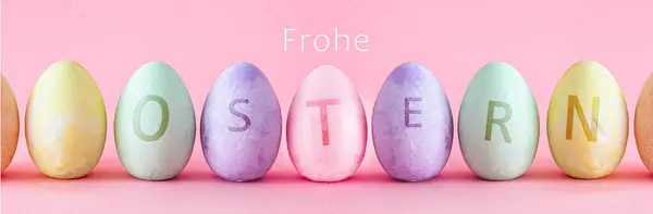 Pastel Paskalya yumurtaları, pembe arka planda..