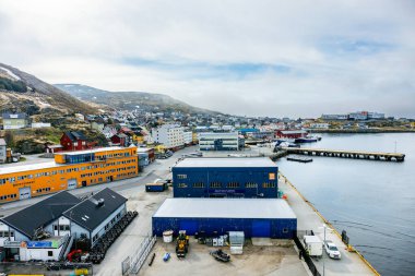 Svalbard, Norveç. Güzel manzara, Kuzey Kutup Dairesi Norveç. Svalbard Norveç ile Kuzey Kutbu arasında bulunan bir Norveç takımadasıdır. En kuzeydeki yaşam alanlarından biri.