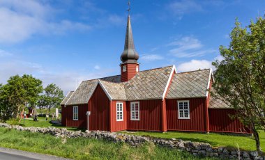 Flakstad Kilisesi, Flakstad Kirk, Lofoten Adaları, Norveç. Lofoten 'daki en eski ikinci kilise.