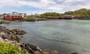 Sakrisy, Lofoten Adaları, Norveç, Lofoten Adaları, Norveç. Sakrisy, Lofoten 'ın zengin tarihini ve geleneklerini keşfetmek için mükemmel bir yer.