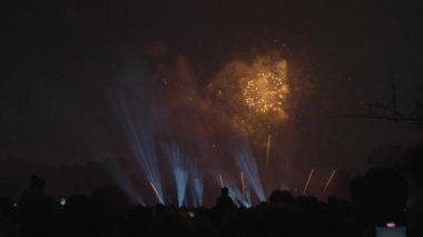 Havai fişekler, Kutlama, Yeni Yıl, Geçit Töreni ve Festival