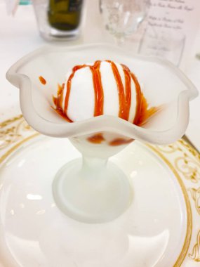 ahududu kremalı limon şerbeti