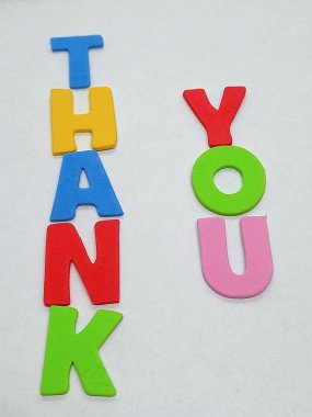 Teşekkürler altyazı beyaz arkaplanlı.