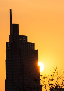 Bitexco ve Landmark 81, Saigon Köprüsü ve Manzaralı Ho Chi Minh City 'de Sunset' te. Yüksek kalite fotoğraf