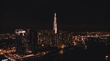 Bitexco ve Landmark 81, Ho Chi Minh City 'de Saigon Köprüsü ve Manzaralı Günbatımı