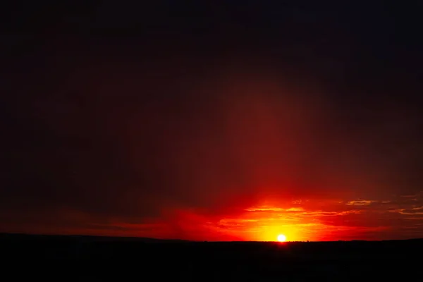 Paisagem Dramática Natural Belo Pôr Sol Escuro Colorido Nascer Sol — Fotografia de Stock
