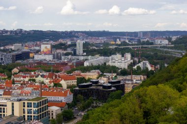 Prag 'ın görkemli manzarası iek heykelinin yakınından.