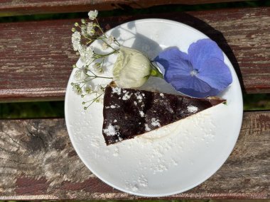 kek çikolata sır ile