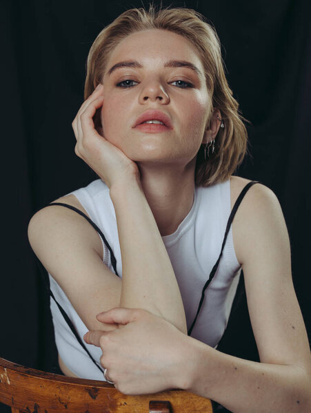 Fashion Portraits Stylish Girl Short Blonde Hair Minimalistic Background Stock Picture
