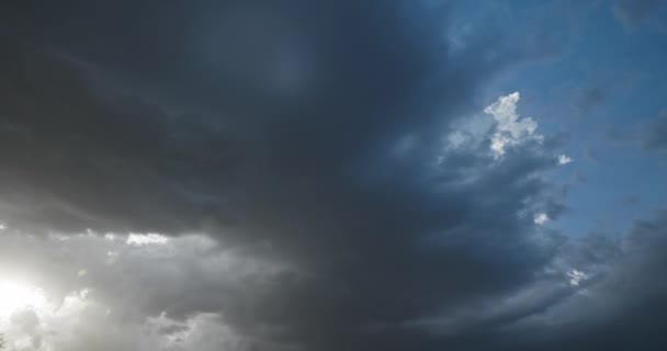 Cer Înnorat Nori Gri Închis Biți Secvență video de stoc fără drepturi de autor