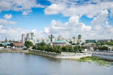 Rusya 'da büyük bir su kütlesi olan bir Chelyabinsk şehri..